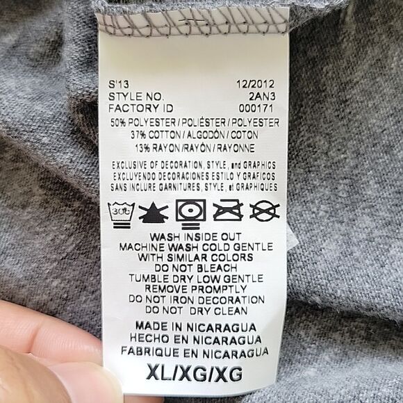 NFL Team Apparel Gray San Francisco 49ers V-Neck T-Shirt size XL Soft Comfy - Picture 9 of 10